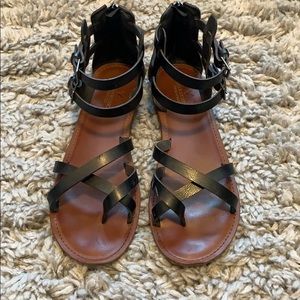 American Eagle black sandals